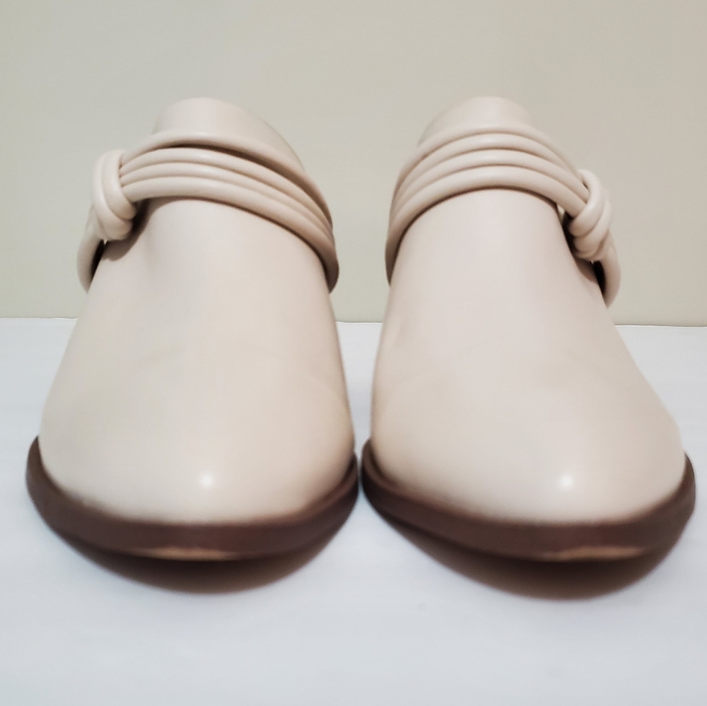 Dolce Vita Tabitha ivory faux leather stacked heel knot accent mule clogs 8.5 - Picture 8 of 15
